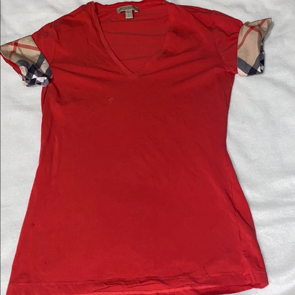 Salmon Burberry VNeck.